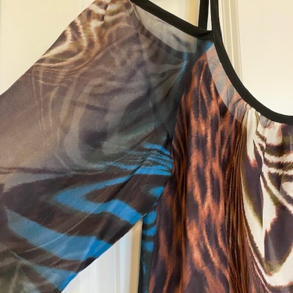 Bebe 100% Silk Cold Shoulder Blouse Animal Print Brown/Blue Size M - Picture 12 of 16